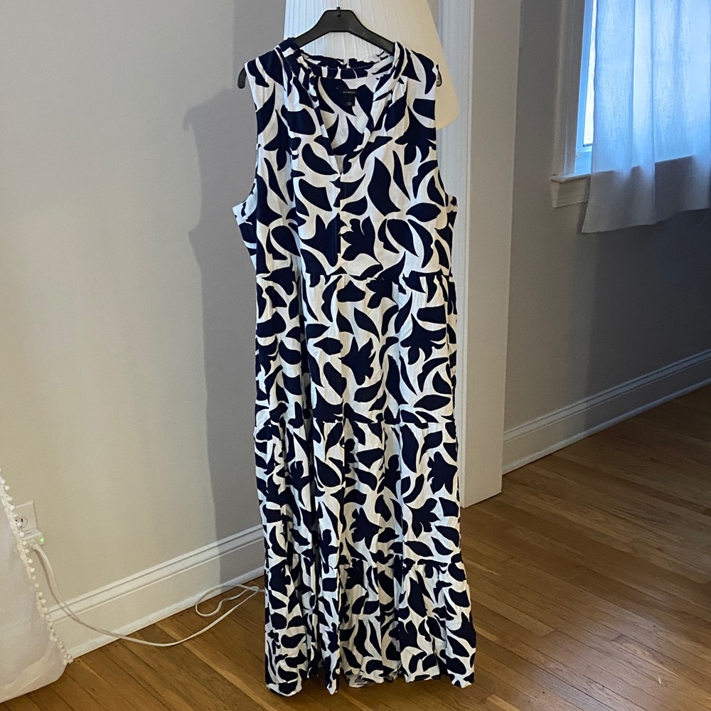 Halogen Navy and White Patterned Maxi Dress